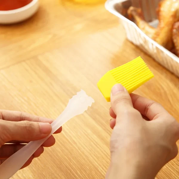 Silicone Oil Brush - Image 3